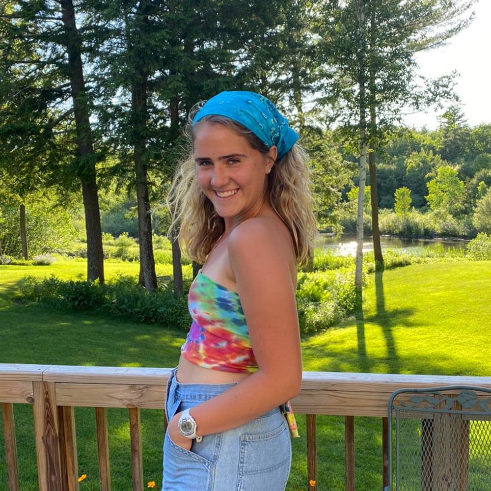 Meet your Posher, Julia